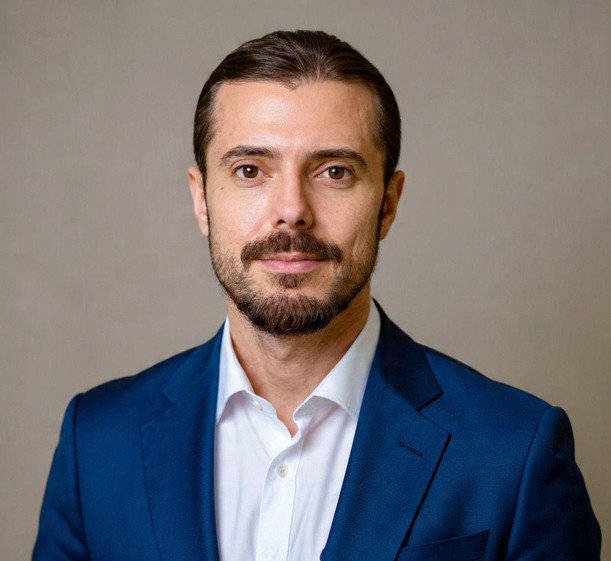 Dr. Alexandre Ribeiro